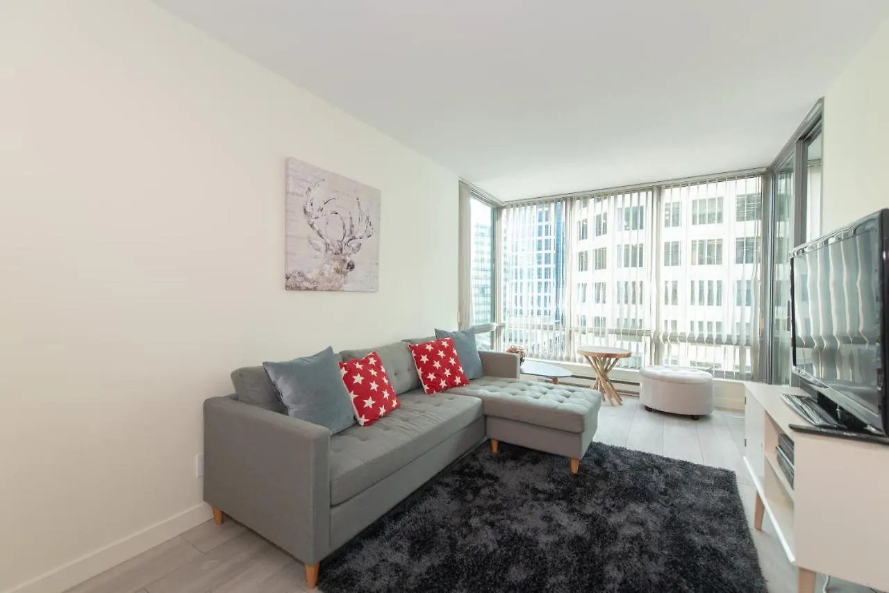 Apartment Chic 2-Bedroom In Central Downtown With Stunning Water Views Vancouver